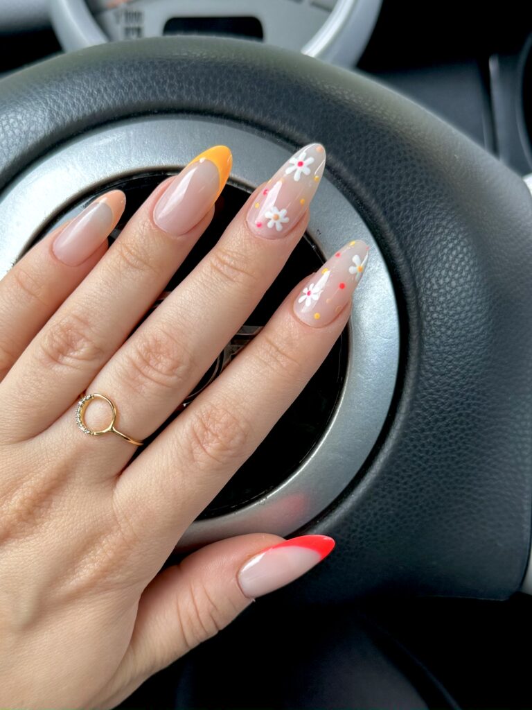 manucure ongles mains originale par Julie antoine nail artiste à Reims